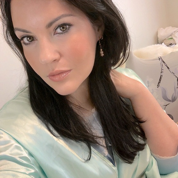 New *Authentic Triple Set of Freshwater Pearls 7mm x 5mm Dangle Gold Earrings - Picture 10 of 15